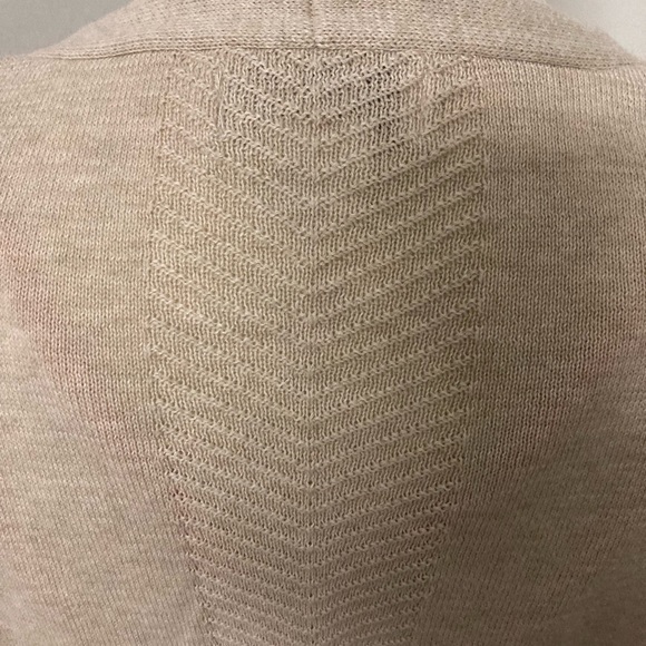 Like new! Liz Claiborne beige cardigan - Picture 14 of 16